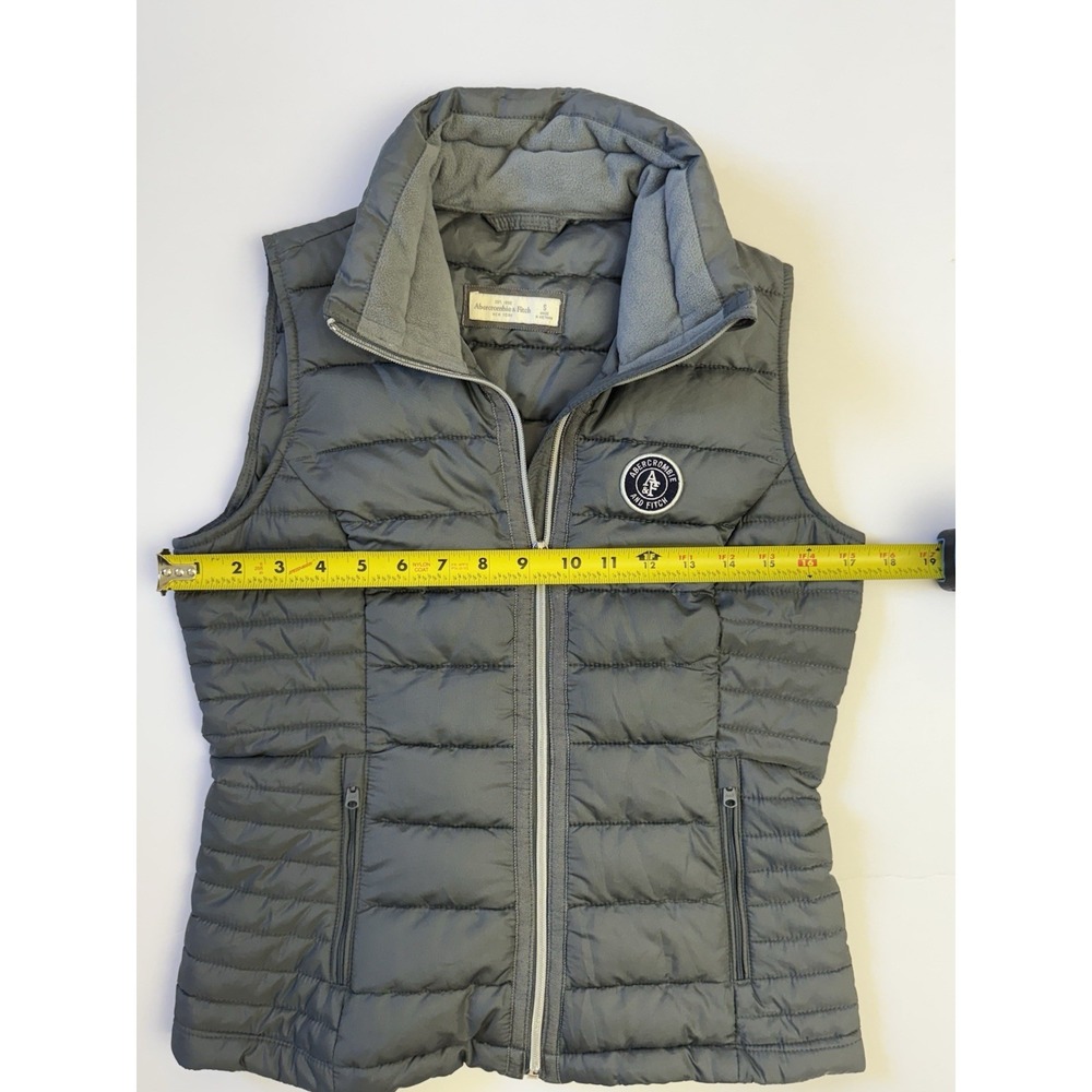 Abercrombie & Fitch Womens Puffer Vest Gray Quilted Fleece Lined Small AF Logo - Picture 4 of 6